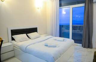 Апарт-отели BLACK SEA SIDE APARTMENTS Батуми Апартаменты-студио с видом на море-4