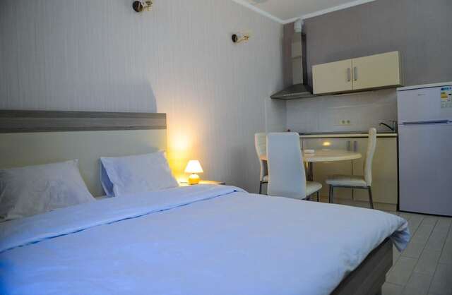 Апарт-отели BLACK SEA SIDE APARTMENTS Батуми-12