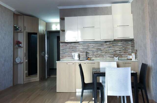 Апарт-отели BLACK SEA SIDE APARTMENTS Батуми-60